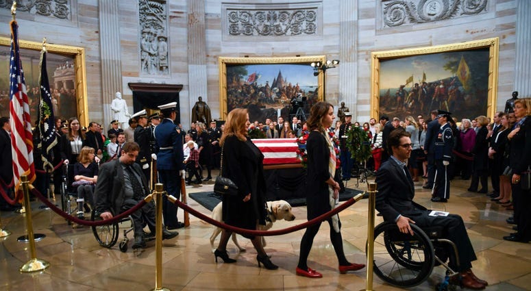 PHOTOS: President George H.W. Bush lies in state at U.S.Capitol